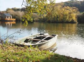 Cabanes flottantes et gîtes au fil de l'eau，位于Colleville的酒店