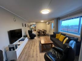 Velkommen til en koselig leilighet p&aring; S&oslash;rlandet!，位于克里斯蒂安桑的住宿