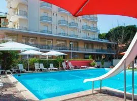 Nautilus Hotel Family