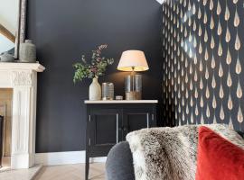 Luxury Croft Templepatrick Near Airport Rabbit and Hilton hotel，位于坦普尔帕特里克的酒店
