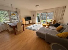 Sonniges Garten-Apartment in ruhiger Parklage