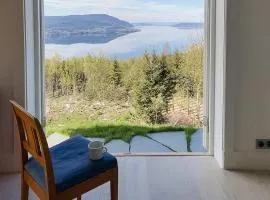 Stately Cabin With Lake Mjøsa Panorama