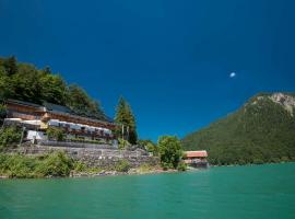 Hotel Karwendelblick，位于Urfeld的酒店