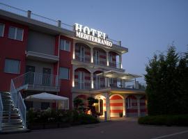 地中海酒店，位于维拉考特斯的低价酒店
