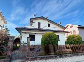 Villa Piave，位于Carnate的酒店