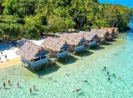 Tamaku homestay privat island