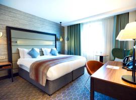 The Warwickshire Hotel and Country Club，位于沃里克的酒店