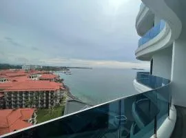 3 Bedroom Seaview Suite, Coralbay by Ayuhouz