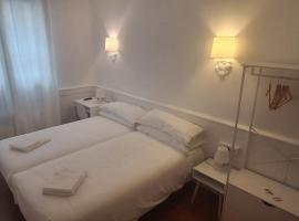 都灵酒店，位于马斯诺的酒店