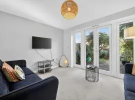 Spacious 4BR Newport Home - Ideal for Families & Groups
