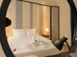 San Hotel & Pool，位于河内的酒店