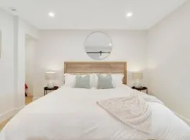 Cozy Cottage on Pine - 2