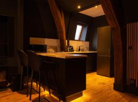Les Suites du Château I Cinéma Privée I Original，位于Marliens的酒店