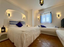 Hotel Al Alba Hammam & Restaurant，位于艾西拉的酒店