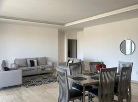 Departamento en Yatay Towers，位于Hércules的酒店