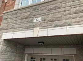 Family Friendly Home with Free Parking