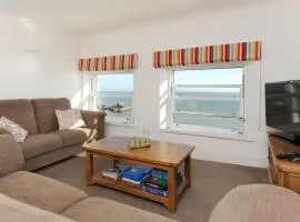 2 Bed beach front apartment with spectacular views overlooking Viking Bay