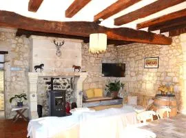 La Poitevinière, jardin, barbecue, proche Saumur, x7, wifi