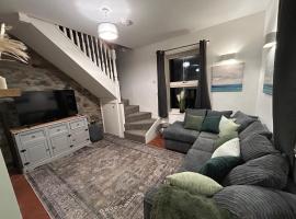 2 bed house sleeps 4 centre of Welshpool Parking，位于威尔斯浦的酒店