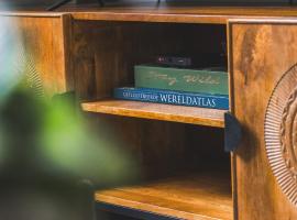 Forest Wellness Lodge l Privé Hottub & Sauna，位于Meijel的酒店