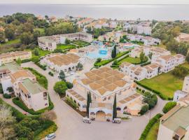 Sandy Beach Resort by Rizos Resorts，位于圣乔治斯的酒店