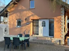 Ferienhaus Garda Hundefreundlich großer Garten Terrasse WLAN