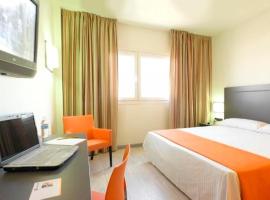 H2阿维拉酒店，位于阿维拉的酒店