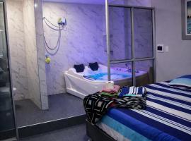 Peruyork Arbnb - Calle España，位于齐克拉约的酒店