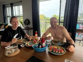 Uncle George's Free Breakfast with Double Room Seaview Direct to the cruise terminal