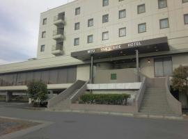 水户河畔酒店(Mito Riverside Hotel)，位于水户的酒店