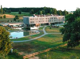 Amenity Hotel & Resort Česká Kanada，位于新比斯特日采的酒店