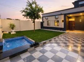 A2 Vista - 4BHK Villa with Lawn Near Expo Mart