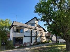 Amelie No 3 Hotel & Appartements，位于施魏根-雷希滕巴赫的酒店