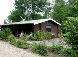 Chalet in Ootmarsum on Kuiperberg，位于奥特马瑟姆的酒店