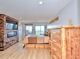 Adorable Cedar Lodge Room with Amazing Lake Views!