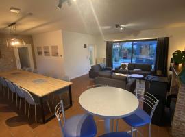 Ganzendrieshoeve - 3 Bedroom, 2 Bathroom Holiday Home with Large Garden，位于Rumst的酒店