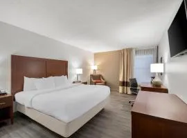 Comfort Inn & Suites Cincinnati Eastgate