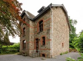 A beautifully renovated mansion in the Ardennes，位于维尔雅尔姆的酒店