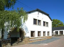 Holiday Home in Deiffelt near Forest