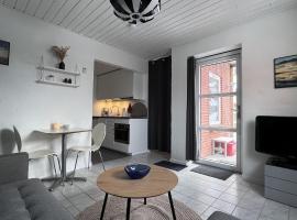 Cozy apartment with private terrace close to downtown，位于齐斯泰兹的酒店