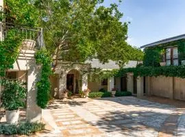 Shepherd's Corner Guest House - Tranquil Boutique Stay in Bryanston