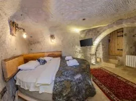 Lubberona Cave Cappadocia