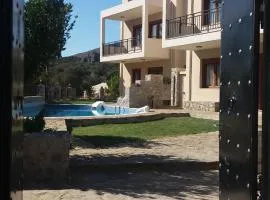 Petrochori ApartHotel