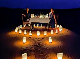 Sunset Dunes Luxury Camp,位于梅尔祖卡的酒店