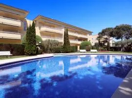 Dúplex en S'Agaró: 4 Habitaciones, Cerca de la Playa - ES-298-13