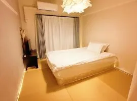 和605 名駅徒歩圏 地下鉄徒歩3分 最大4名 洗面台 浴室 トイレ別 長期滞在可乾燥機付き