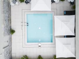 Hotel Nestos，位于奥米什的酒店