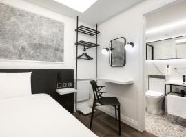 STG Hotel Oxford Street - formerly St Giles London Hotel，位于伦敦的酒店