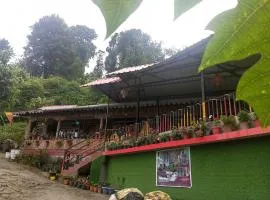 Bamboo Queen Homestay Rongo