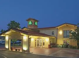 米德瓦尔索特雷克拉金塔旅馆
